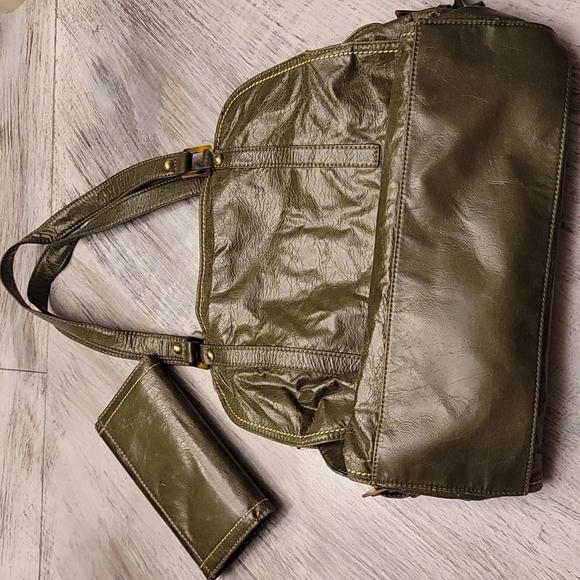 Sydney Love Purse & Wallet - Picture 2 of 5